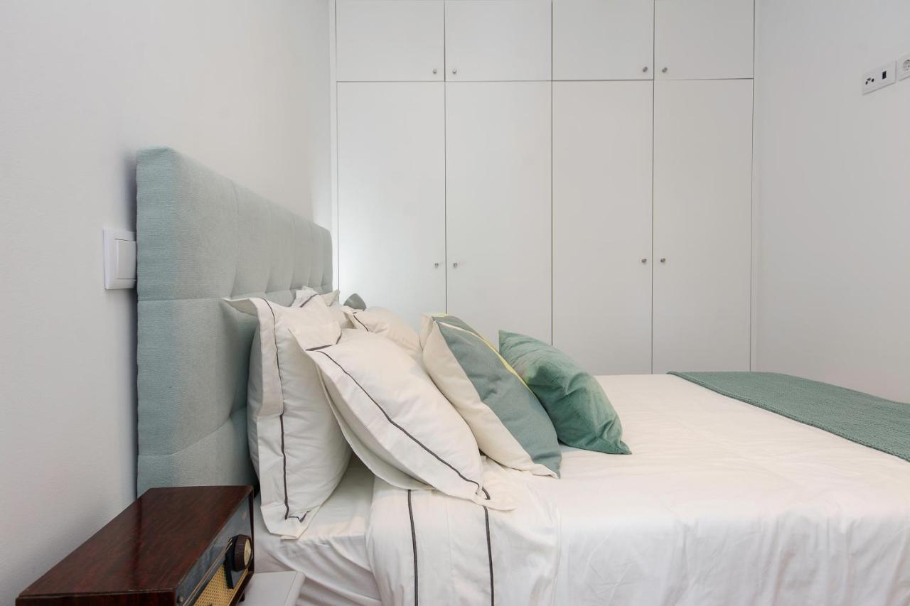 Charming Apartment In Private Condominium At Graca Lissabon Exterior foto